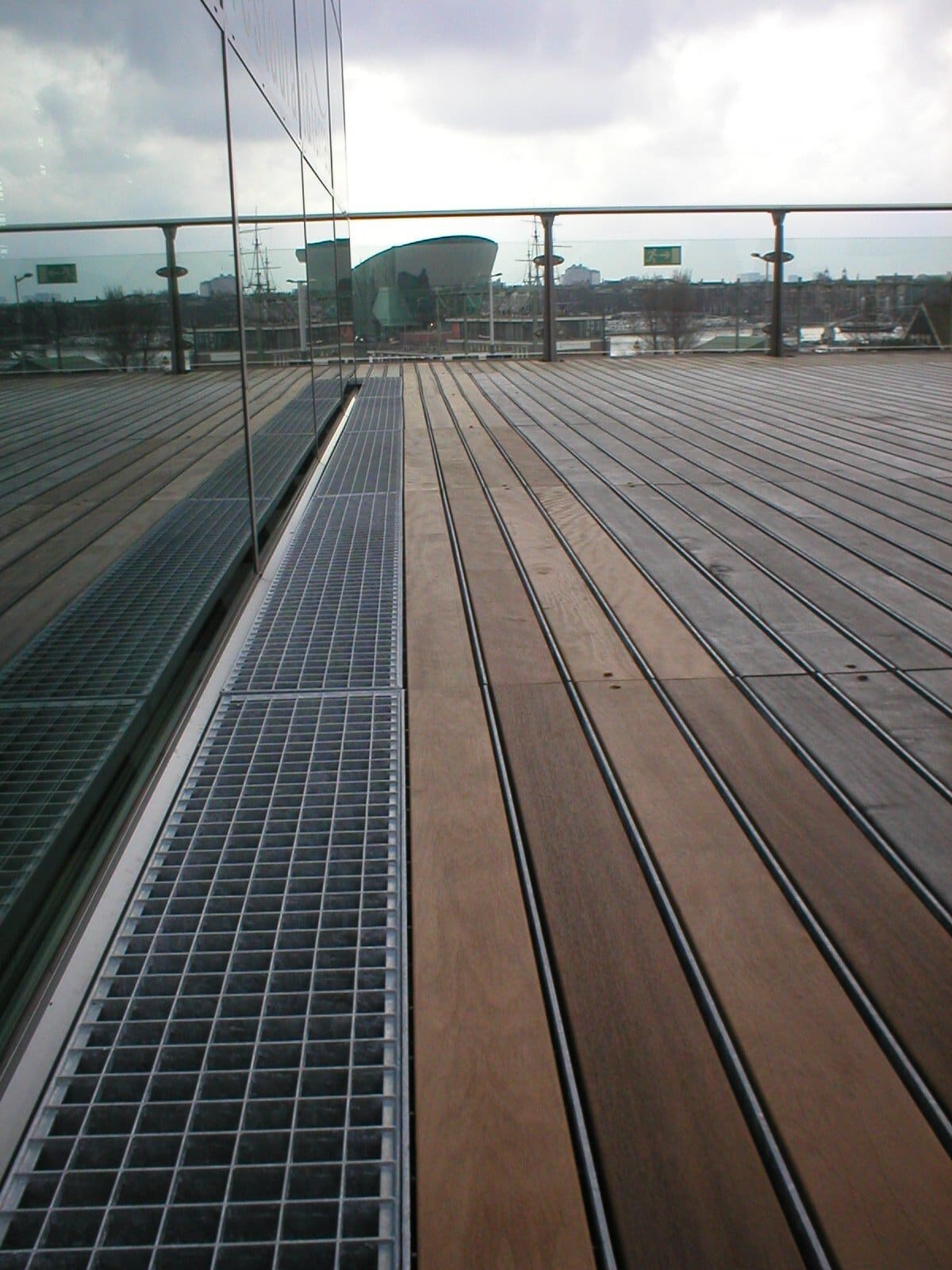 Vlonderroosters® Hotel Mövenpick in Amsterdam